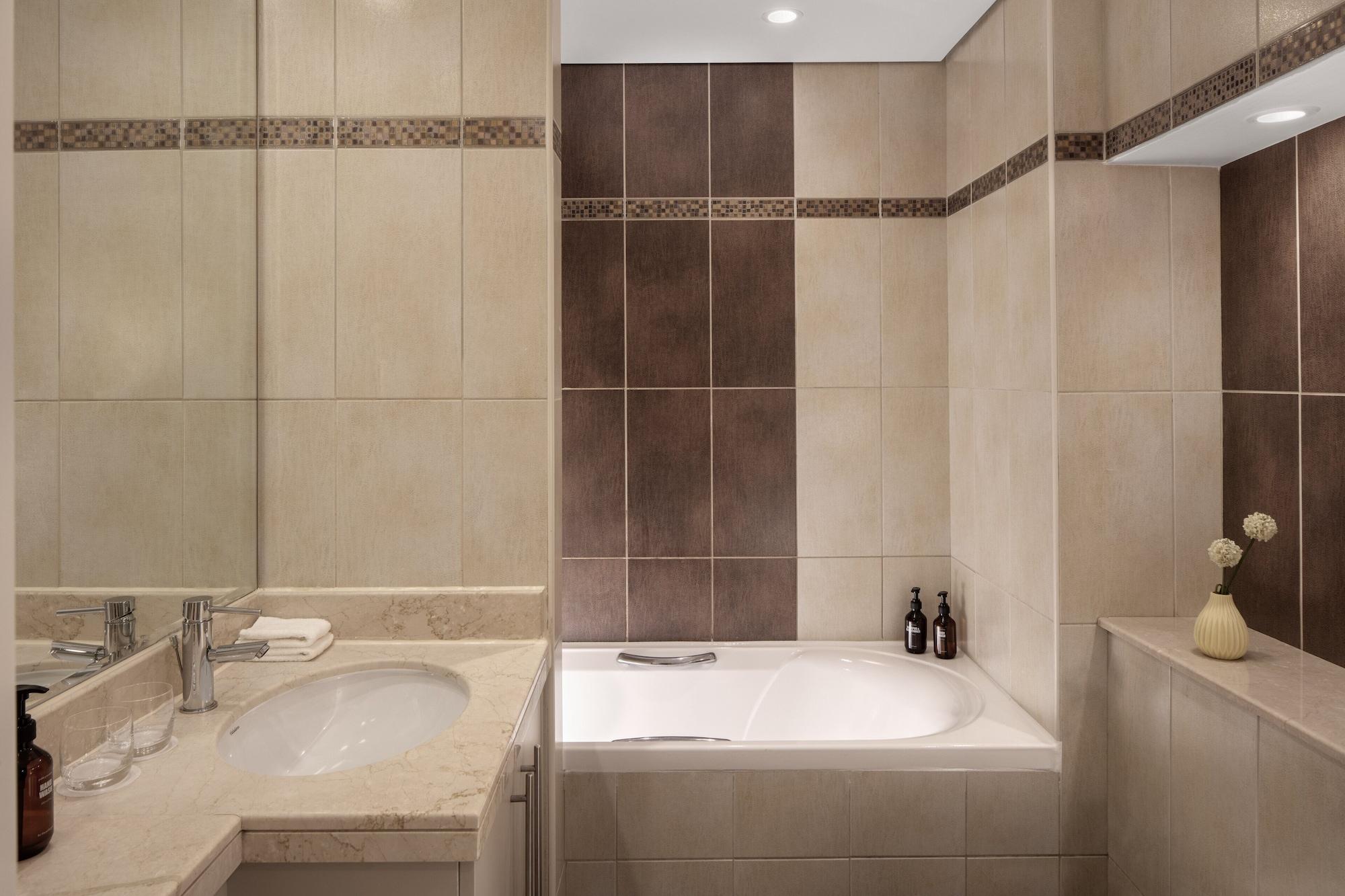 Staybridge Suites Dubai Internet City Luaran gambar